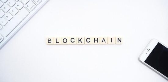 Blockchain: Jak ovlivňuje finanční průmysl?